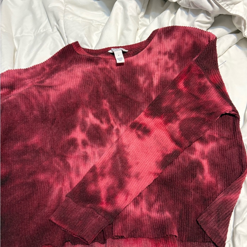 Arizona Jean Company Red Tie-Dye Long Sleeve Top